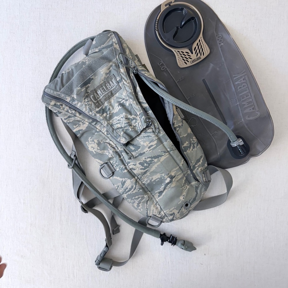 CamelBak ThermoBak 3L ACU Camo Hydration Pack Maximum Gear Cordura 100oz